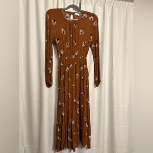bohme midi long sleeve dress. size xs like new condition.